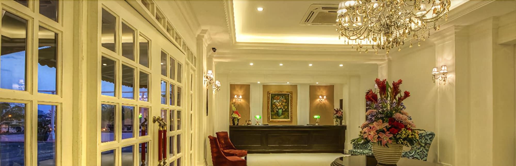 Merdeka Hotel Kluang Exterior photo