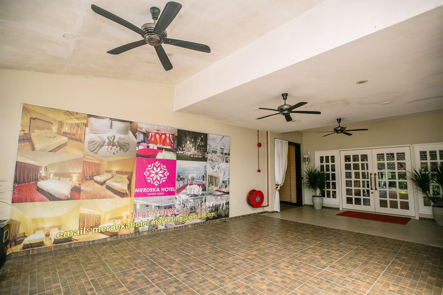 Merdeka Hotel Kluang Exterior photo