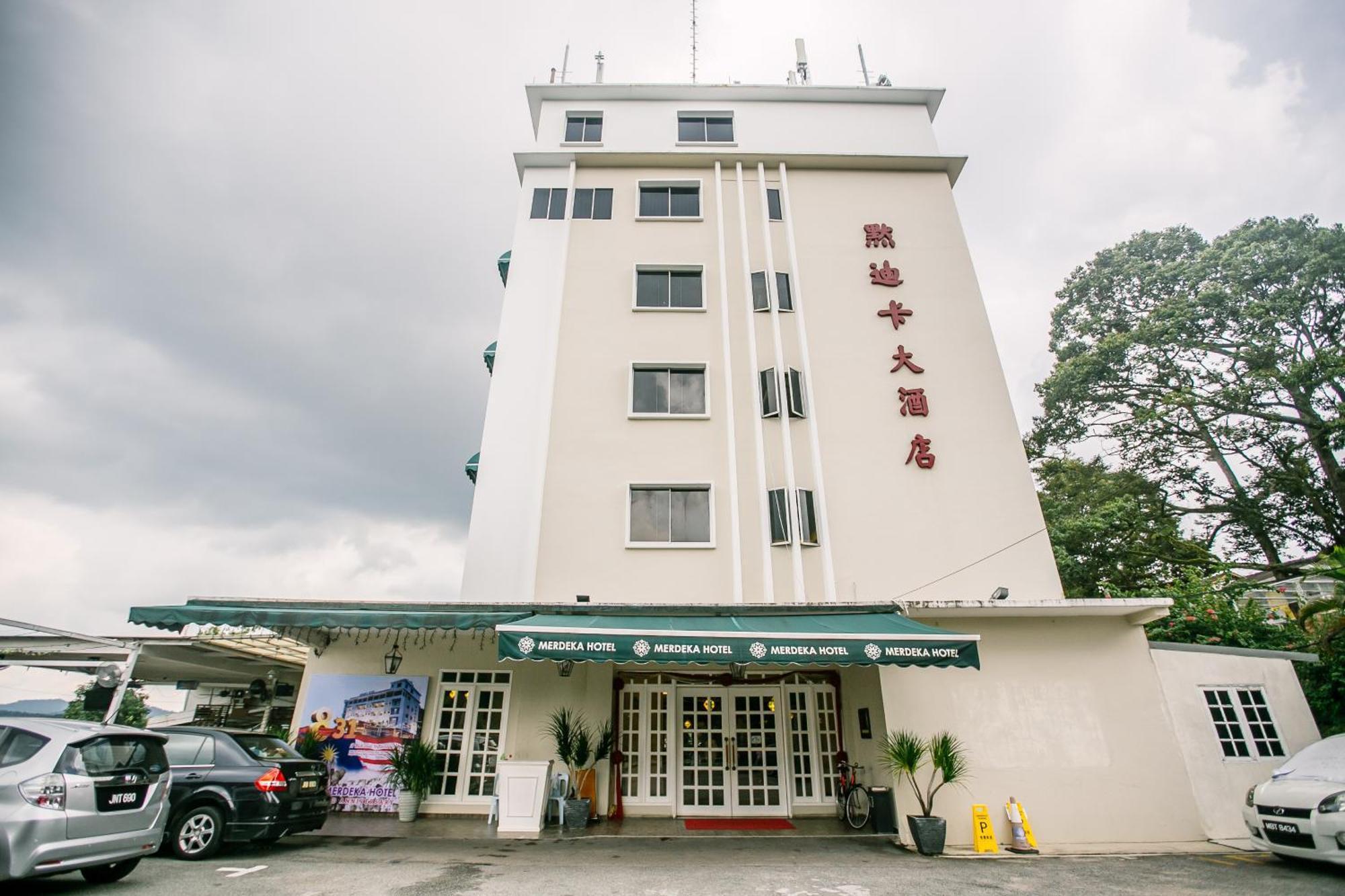 Merdeka Hotel Kluang Exterior photo